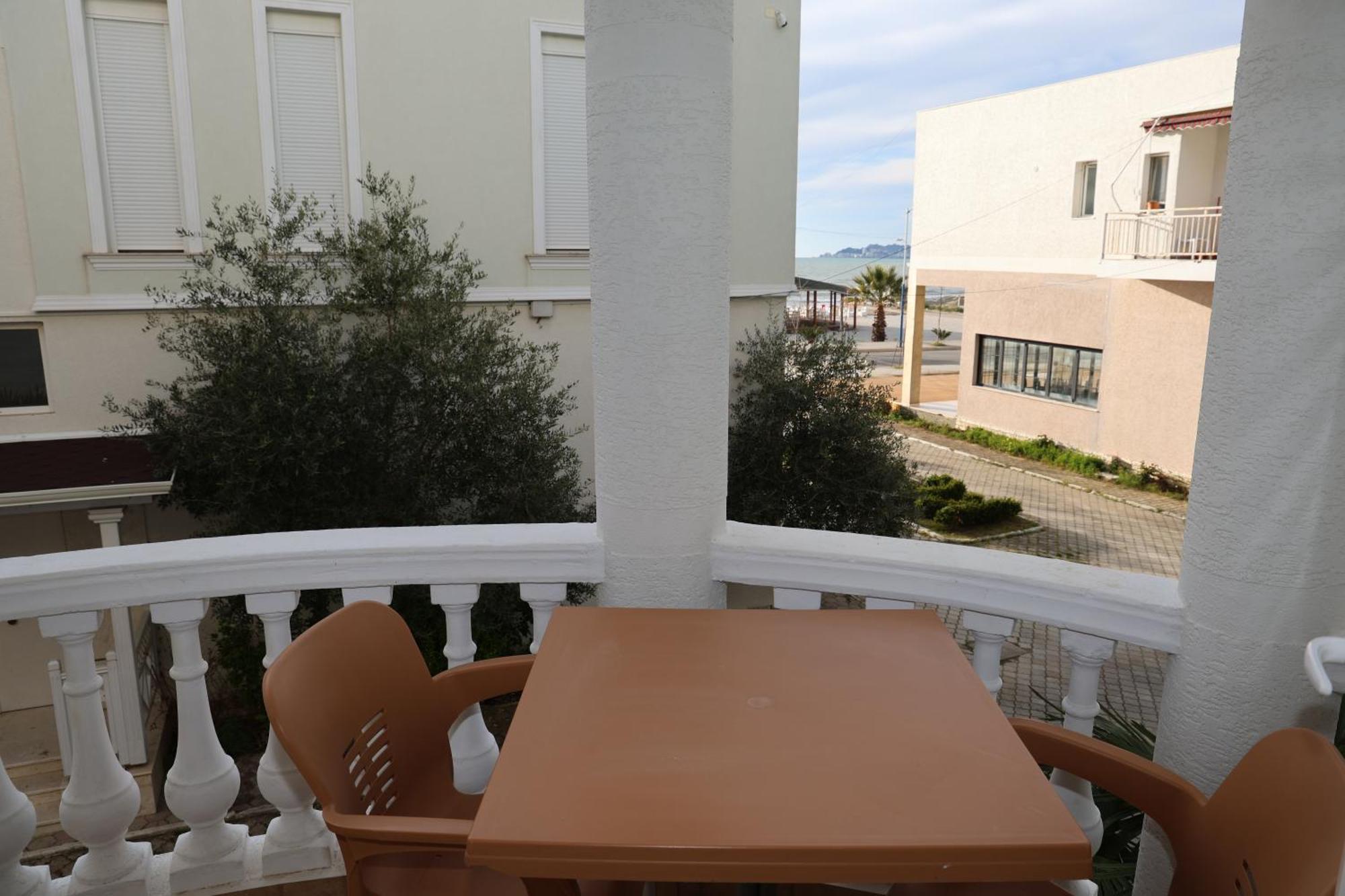 Del Sol Apartment